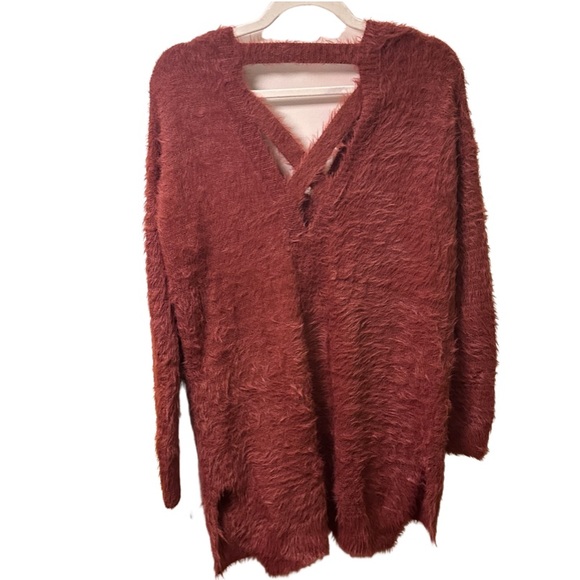 Kaisley maroon sweater - Picture 2 of 2